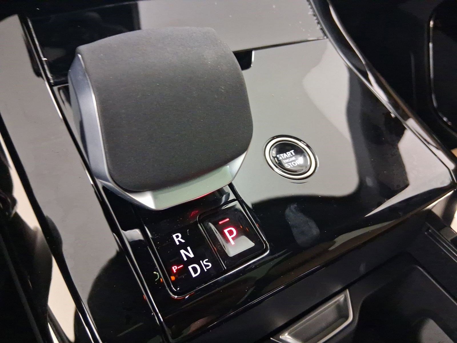 New 2026 Land Rover Range Rover Sport Dynamic SE image 17