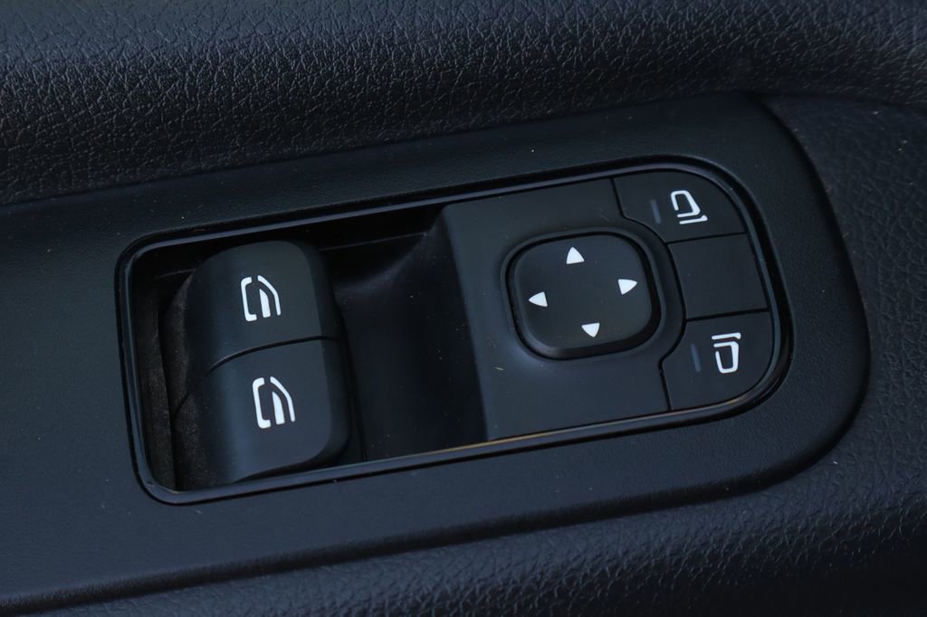 Used 2019 Mercedes-Benz Sprinter 2500 image 19