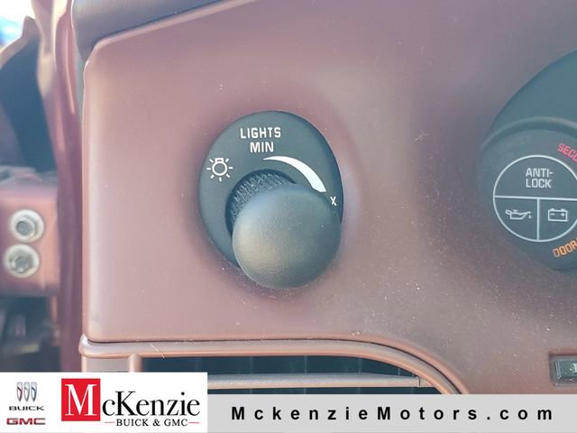 Used 1998 Buick Century Custom FWD image 18