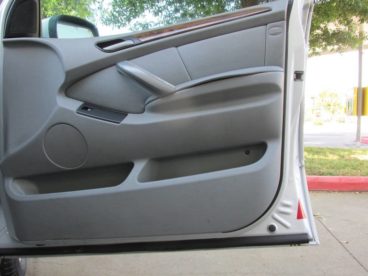 Used 2006 BMW X5 3.0i image 22