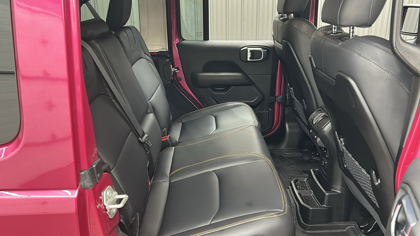 Used 2024 Jeep Wrangler Unlimited Sahara w/ Safety Group image 36