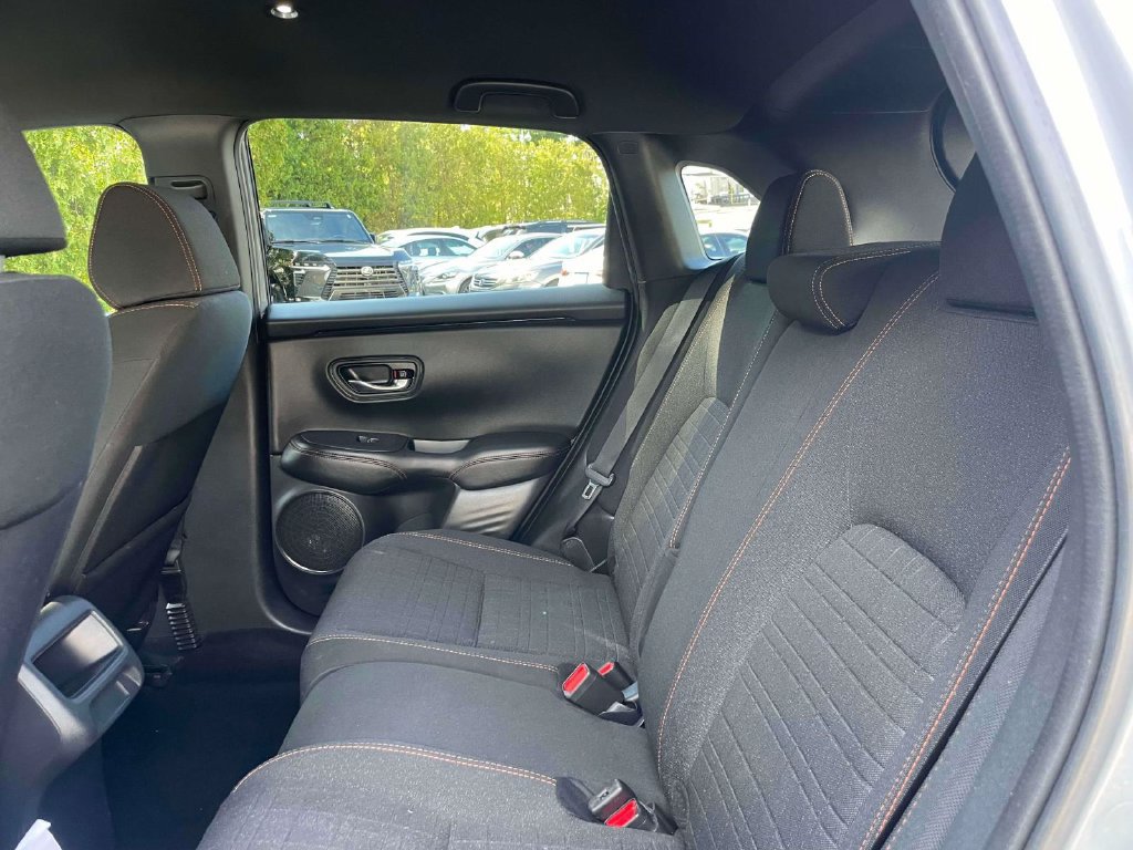 Certified 2025 Honda HR-V Sport image 11