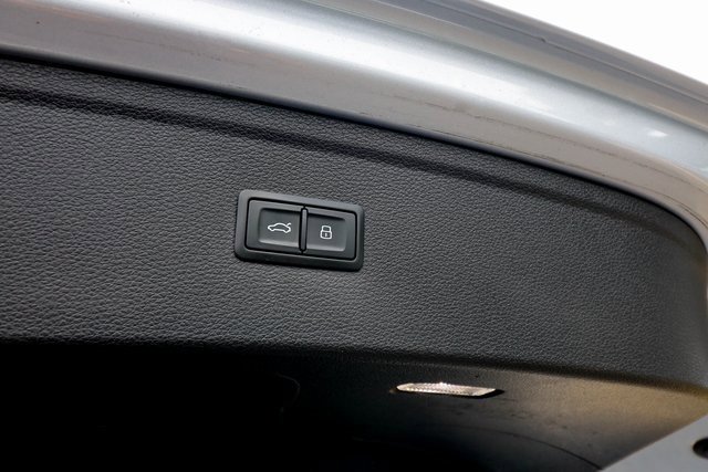 Used 2018 Audi SQ5 Prestige w/ Prestige Package image 43