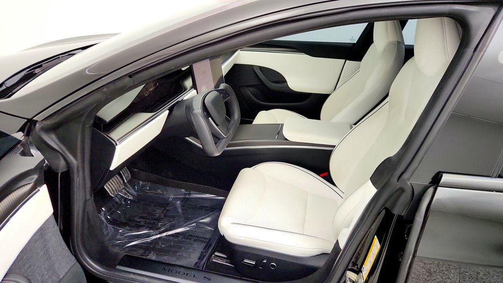 Used 2022 Tesla Model S Plaid AWD/4WD image 23