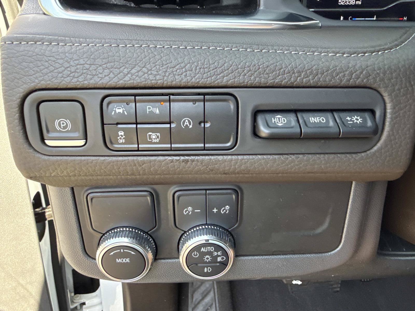 Used 2023 GMC Yukon Denali RWD image 29
