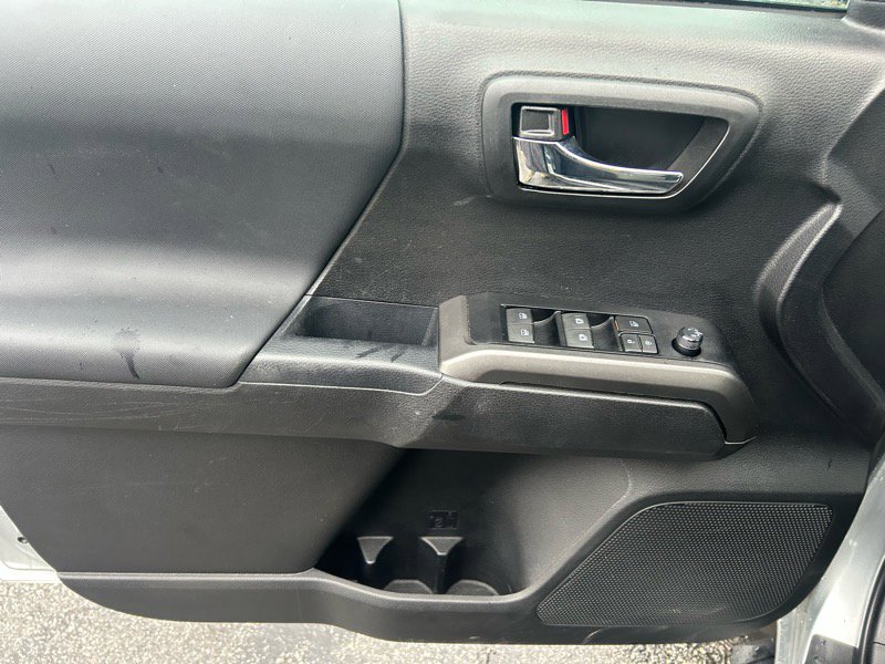 Used 2023 Toyota Tacoma TRD Off-Road image 8