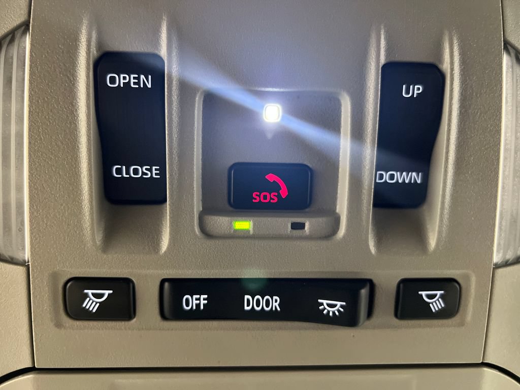 Used 2025 Toyota Highlander XLE FWD image 77