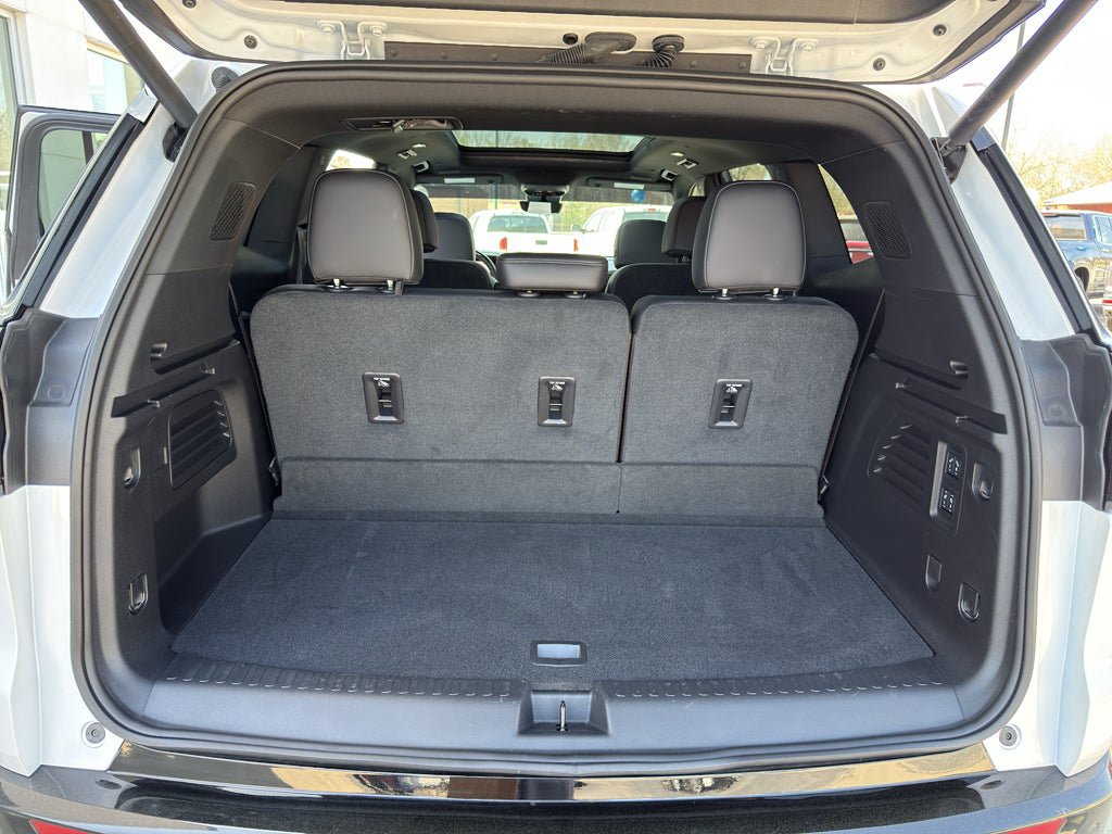 Used 2025 GMC Acadia Denali w/ Super Cruise Package FWD image 29