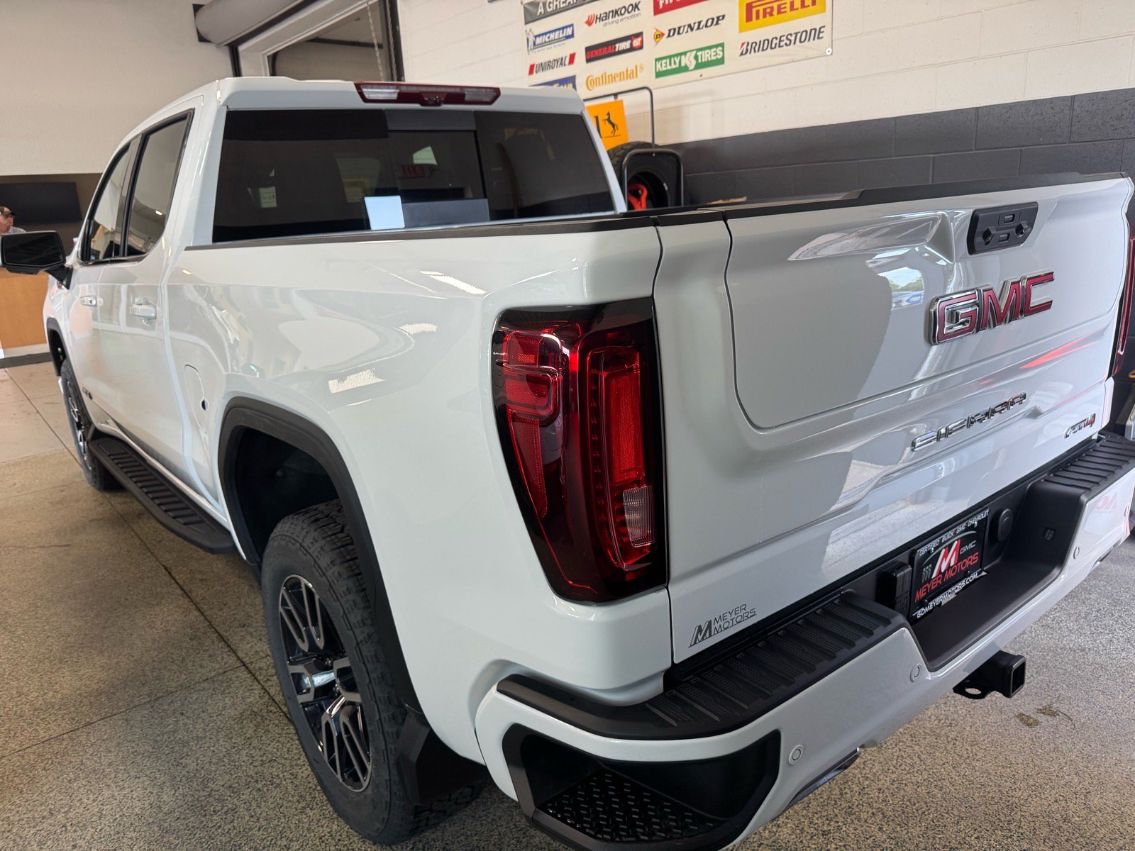 Used 2026 GMC Sierra 1500 AT4 w/ AT4 Premium Package AWD/4WD image 7