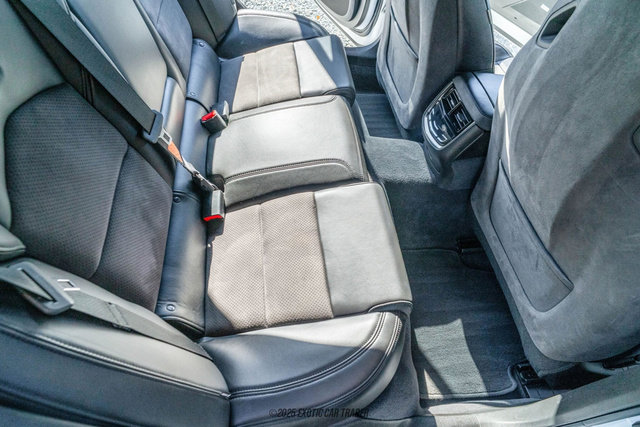 Used 2018 Cadillac CTS V w/ Luxury Package image 44