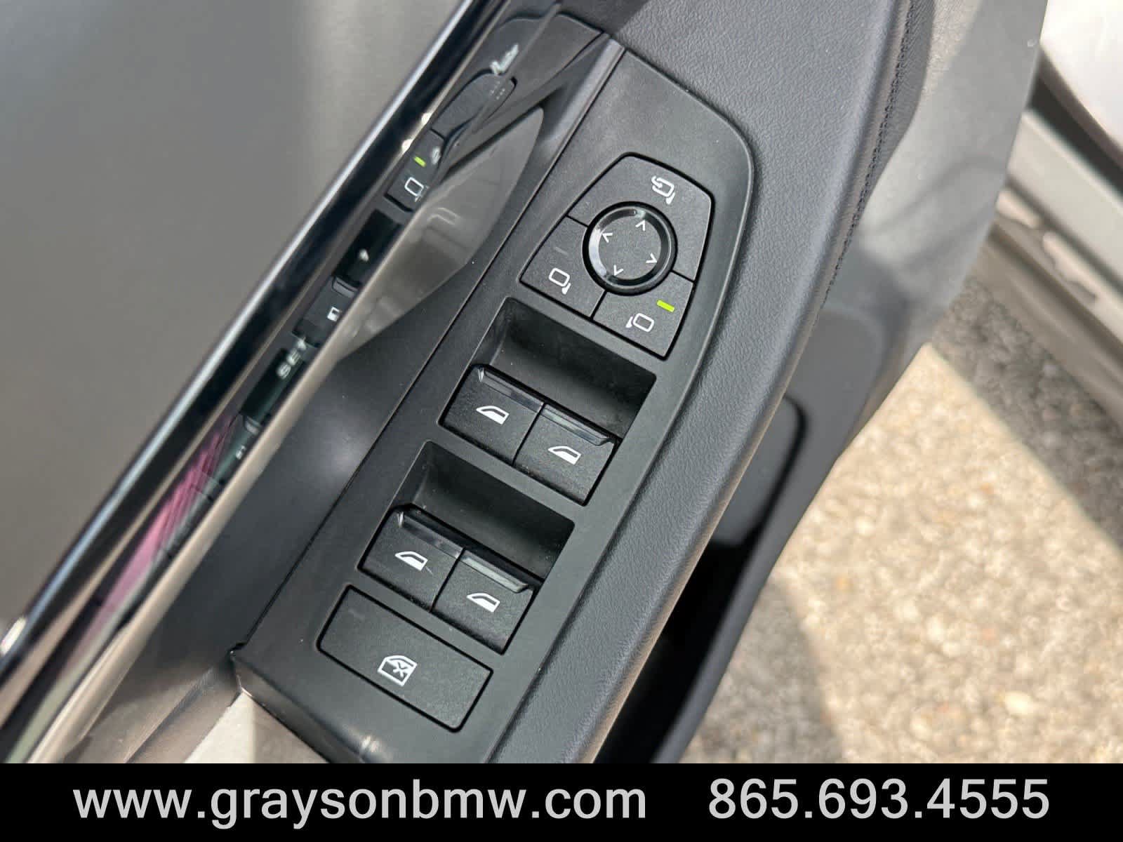 Used 2025 BMW 540i xDrive AWD/4WD image 16