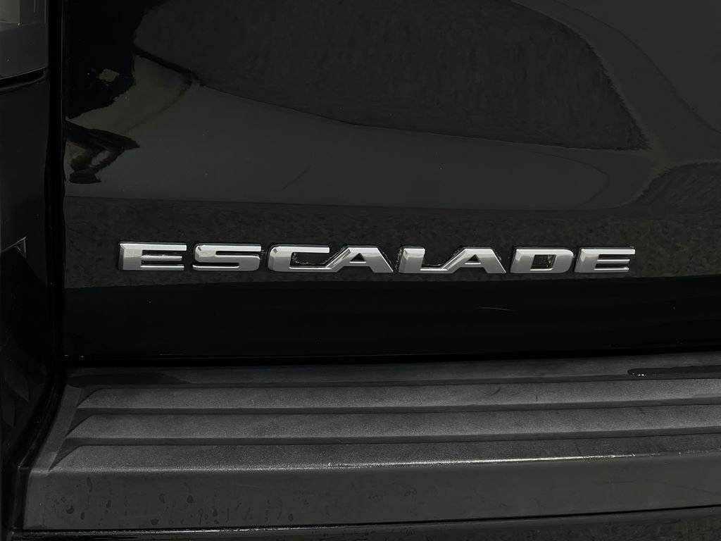 Used 2018 Cadillac Escalade ESV Luxury image 42