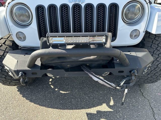 Used 2017 Jeep Wrangler Unlimited Sahara w/ Connectivity Group AWD/4WD image 24