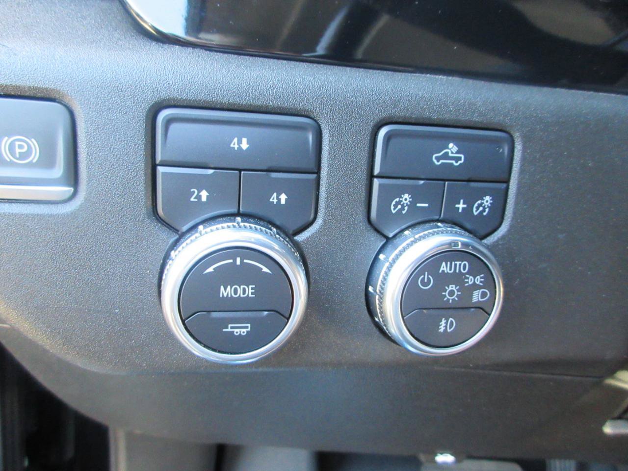 Used 2024 GMC Sierra 2500 SLE w/ SLE Convenience Package AWD/4WD image 42