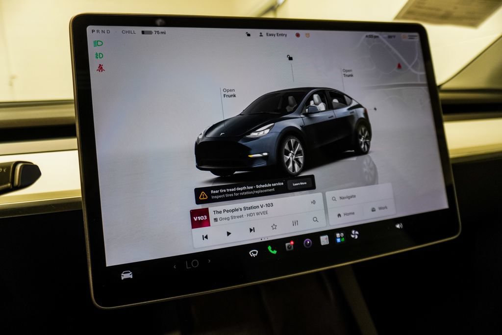 Used 2024 Tesla Model Y Long Range AWD/4WD image 20