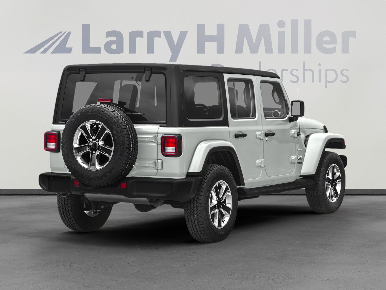 Used 2018 Jeep Wrangler Unlimited Sahara AWD/4WD image 2
