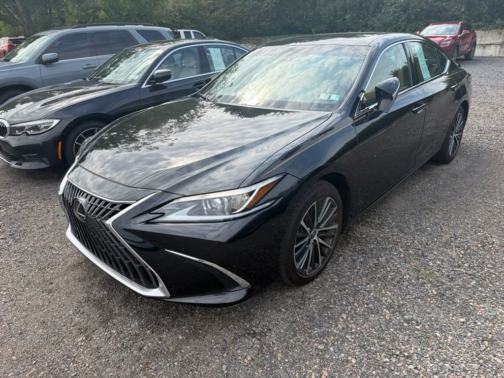 Used 2025 Lexus ES 350 w/ Premium Package FWD image 3