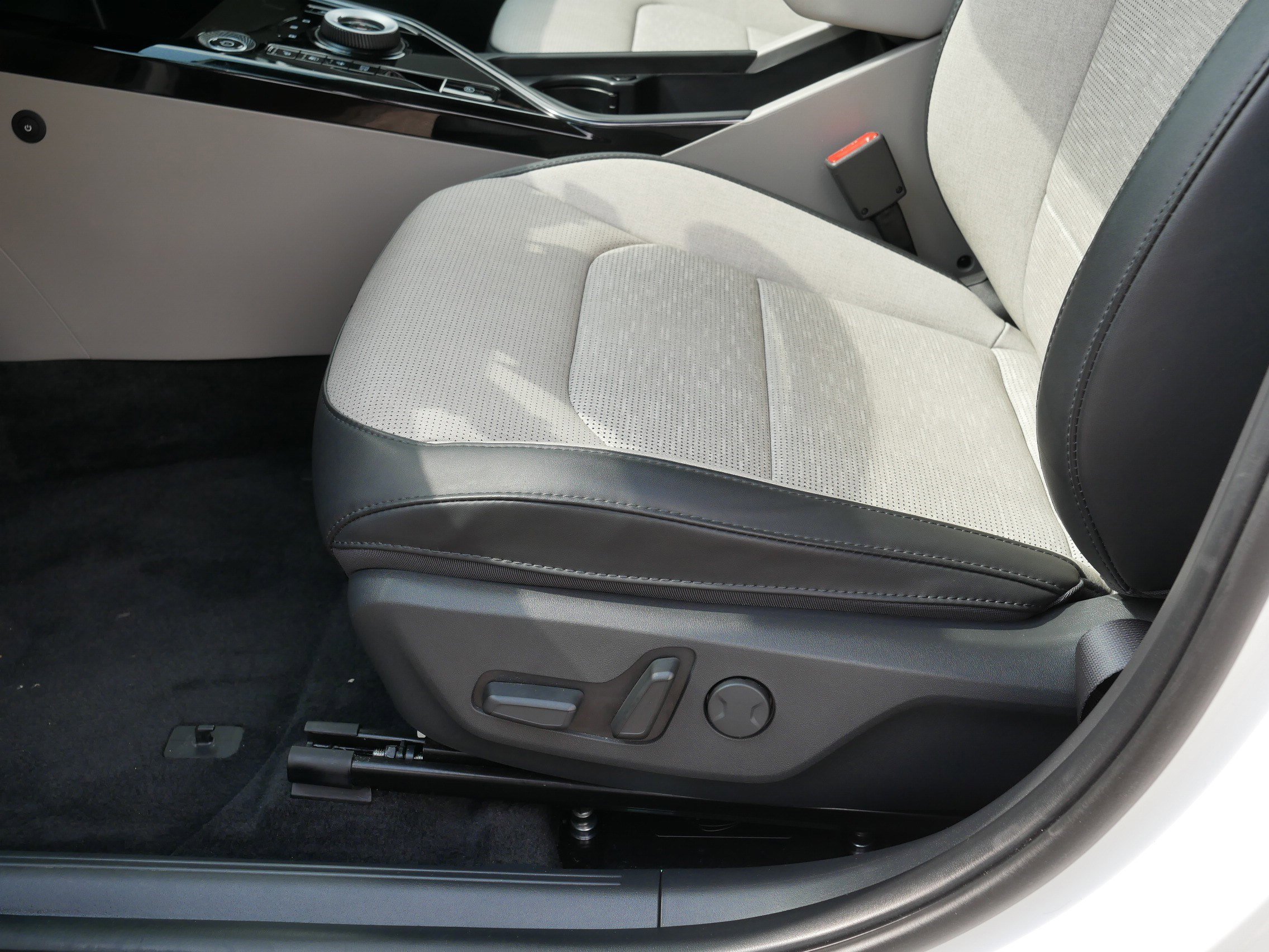 Certified 2024 Kia Niro Wave w/ Wave Preserve Package FWD image 20
