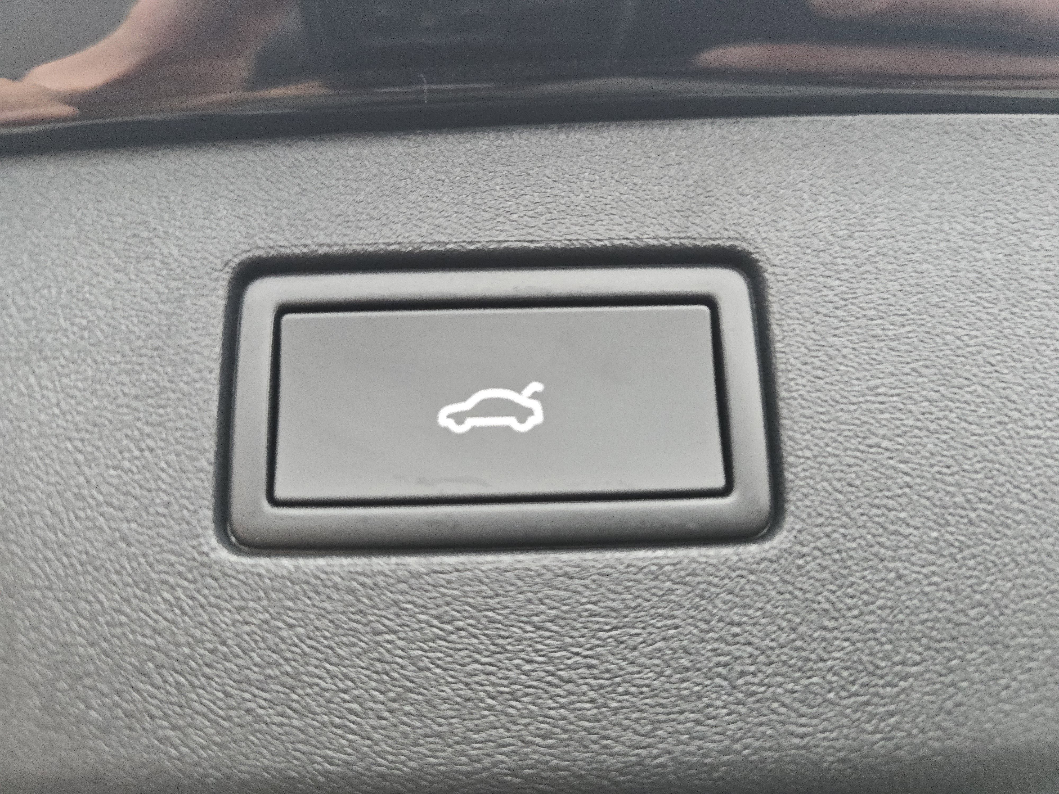 New 2026 Volkswagen Tiguan SE R-Line image 15