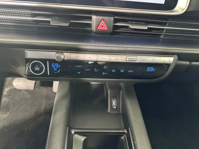 Used 2023 Hyundai Ioniq 6 SE image 23