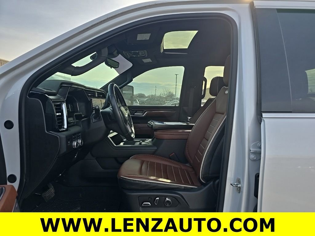 Used 2024 GMC Sierra 2500 Denali Ultimate w/ Max Trailering Package image 9