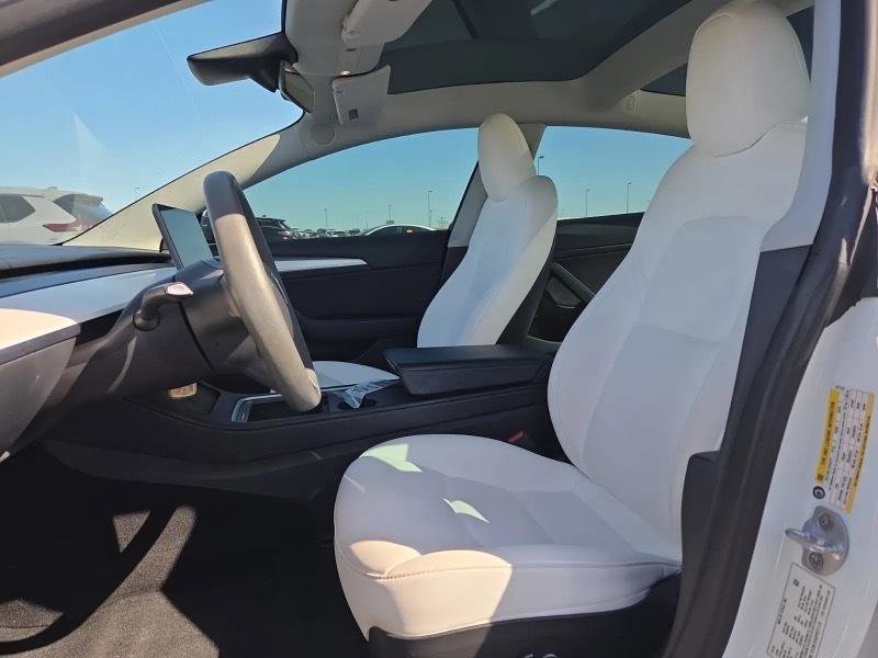 Used 2023 Tesla Model 3 Standard Range RWD image 4