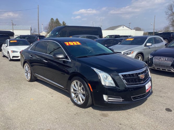 Used 2017 Cadillac XTS Luxury image 2