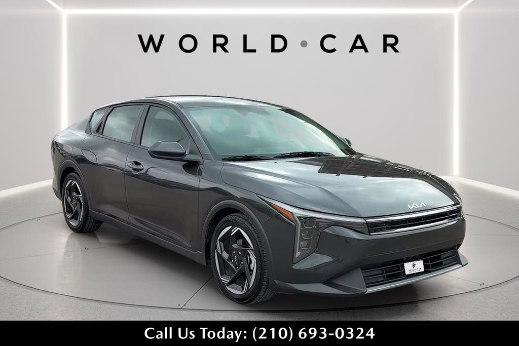 Certified 2025 Kia K4 EX image 1