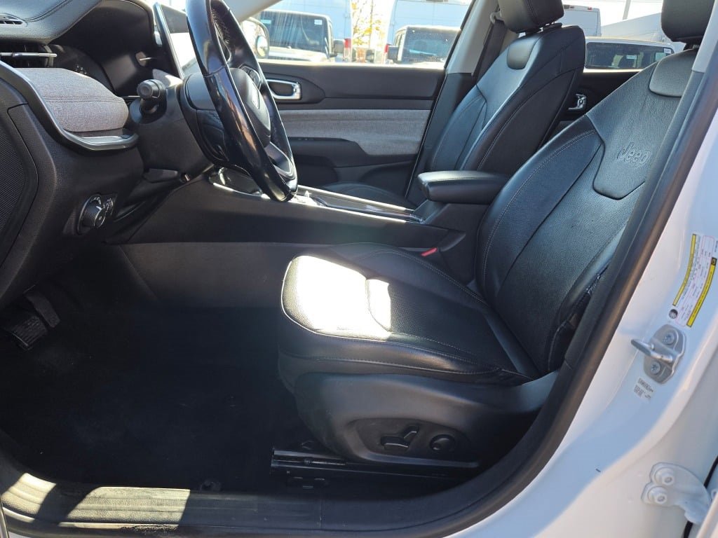 Used 2022 Jeep Compass Latitude w/ Sun and Sound Group image 23