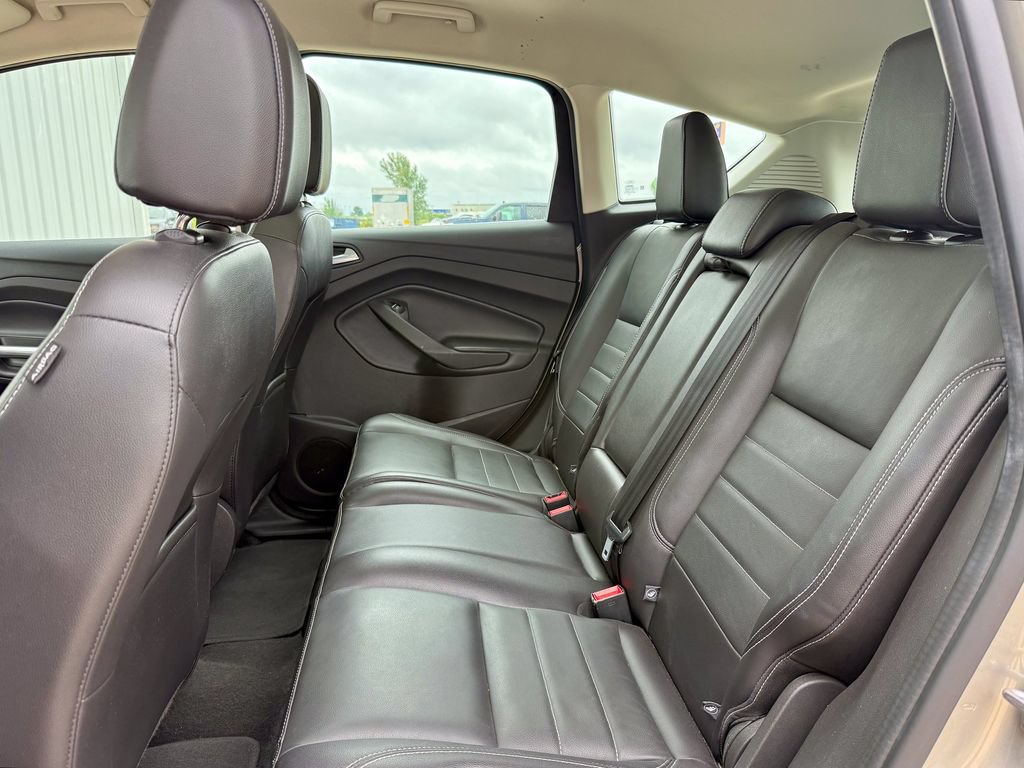 Used 2016 Ford C-MAX SEL w/ Equipment Group 302A FWD image 12