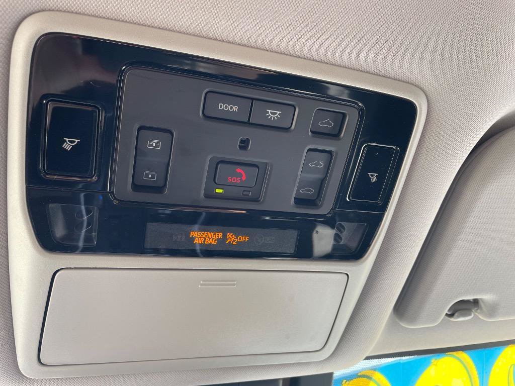 Used 2024 Toyota Grand Highlander Limited image 26