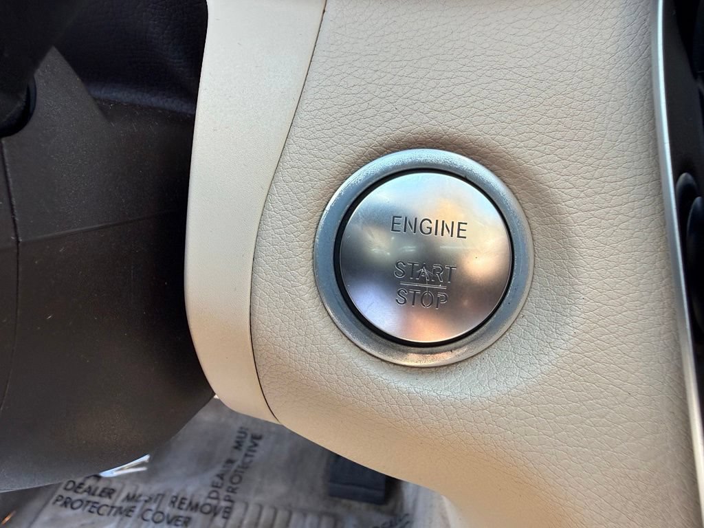 Used 2015 Mercedes-Benz C 300 4MATIC Sedan image 29
