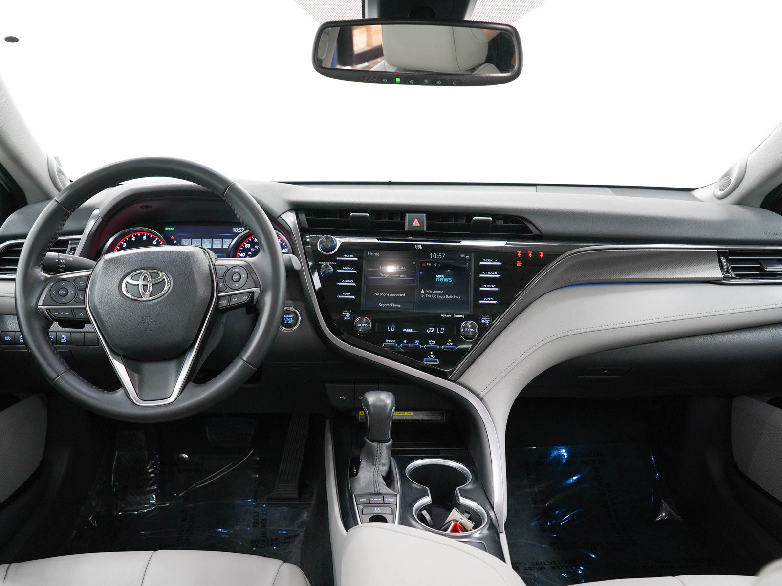 Used 2020 Toyota Camry XSE w/ Blackout Package FWD image 14