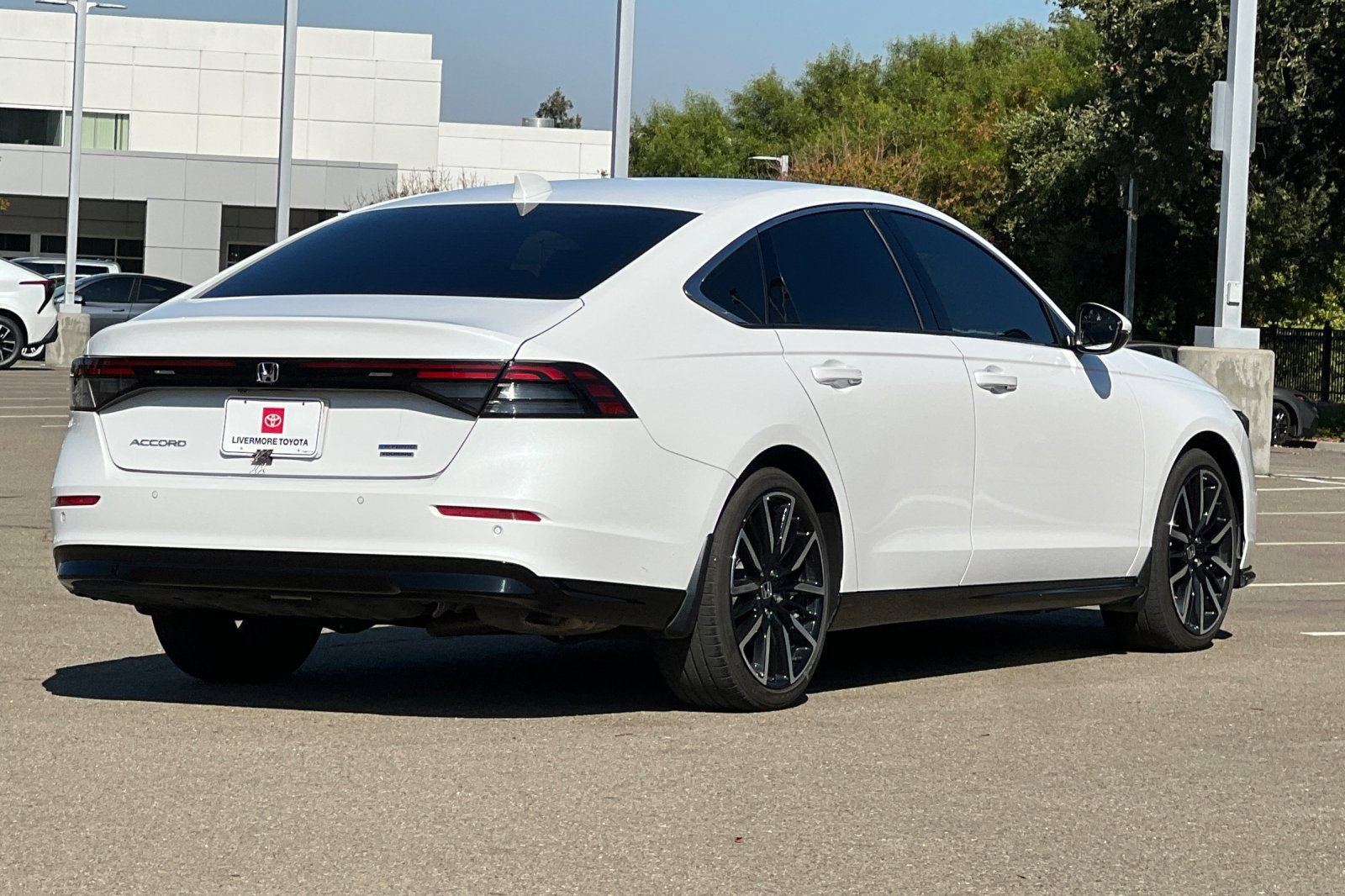 Used 2025 Honda Accord Touring image 4