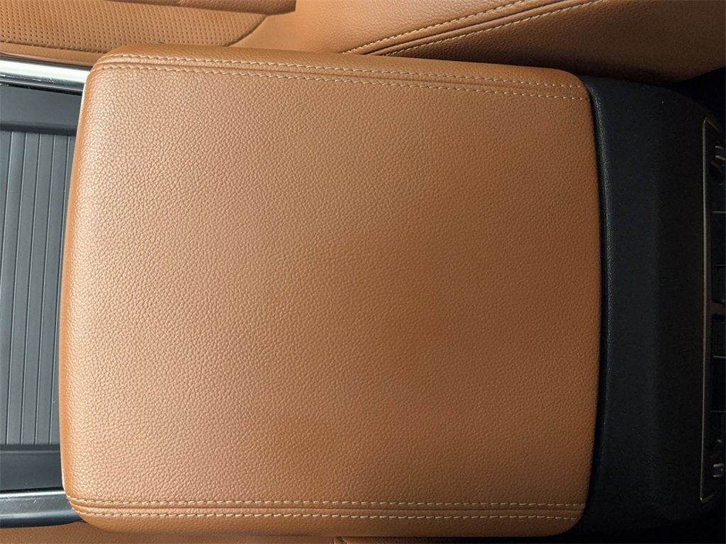 Used 2022 Jaguar XF R-Dynamic SE image 35