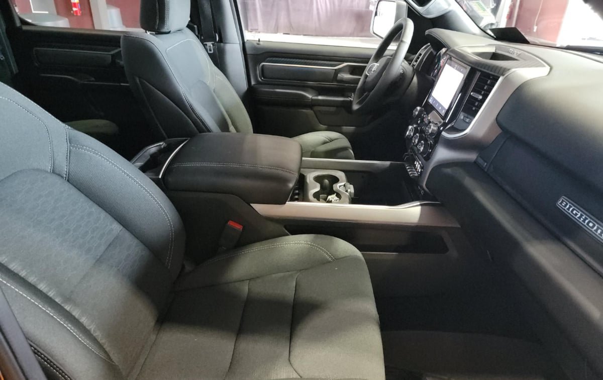 Used 2025 RAM 1500 Big Horn AWD/4WD image 8