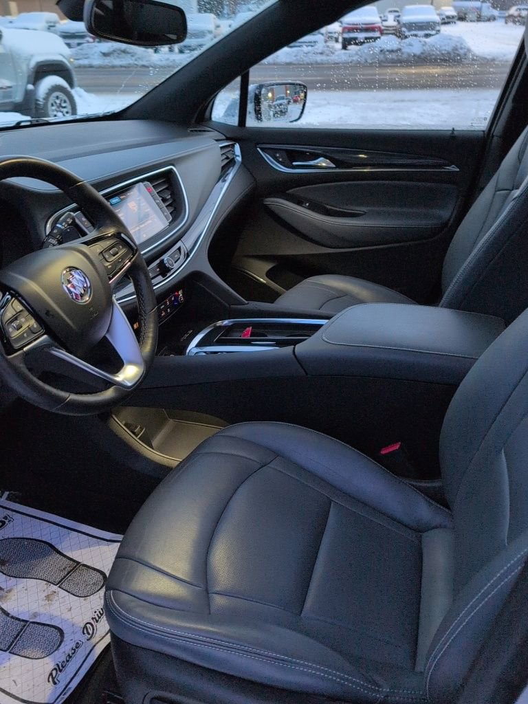 Used 2023 Buick Enclave Essence w/ Experience Buick Package image 9