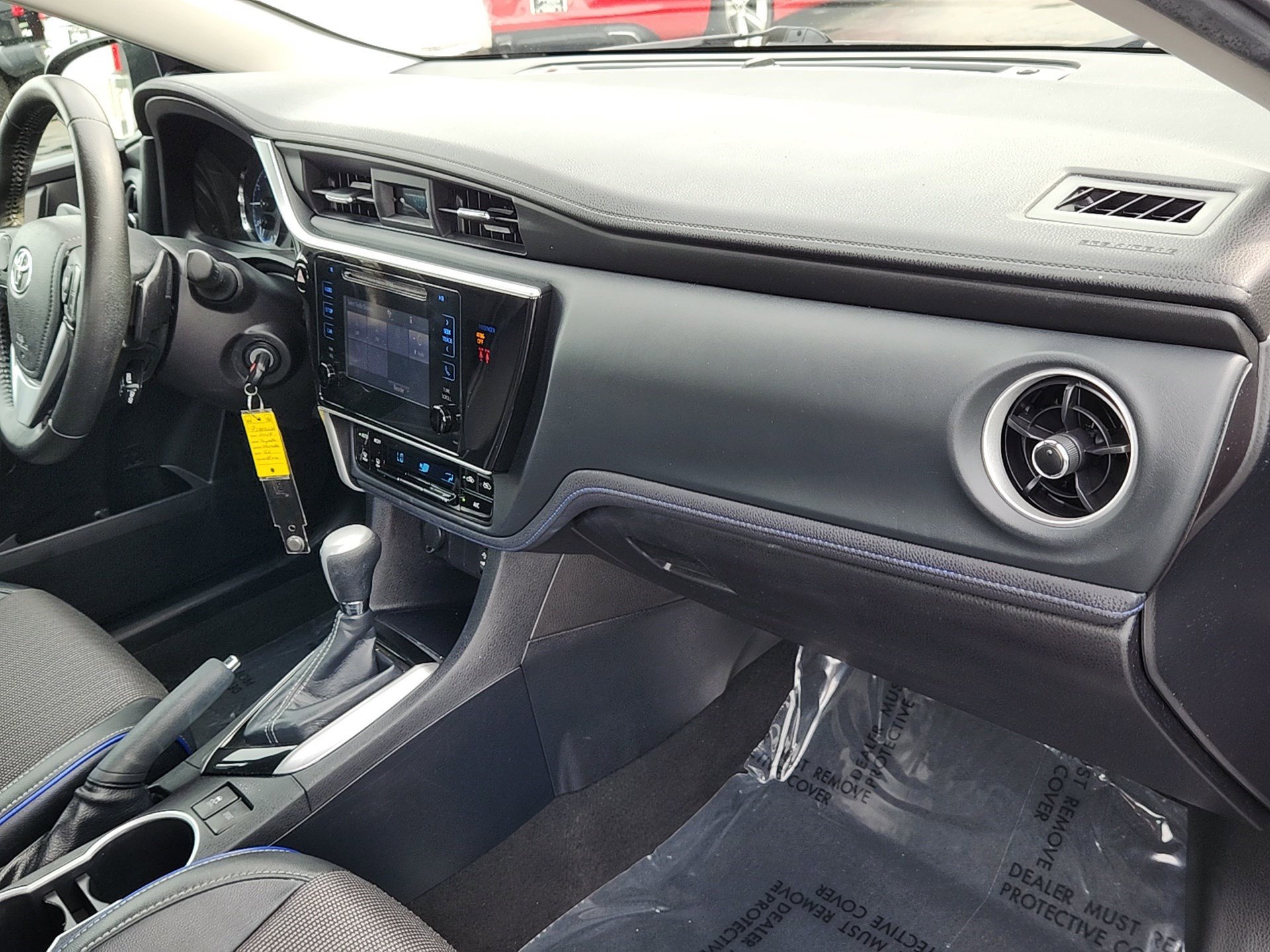 Used 2019 Toyota Corolla SE image 9