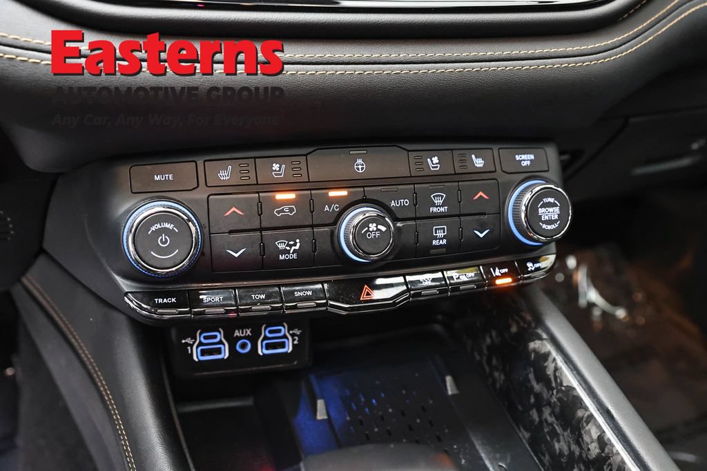 Used 2025 Dodge Durango R/T AWD/4WD image 20