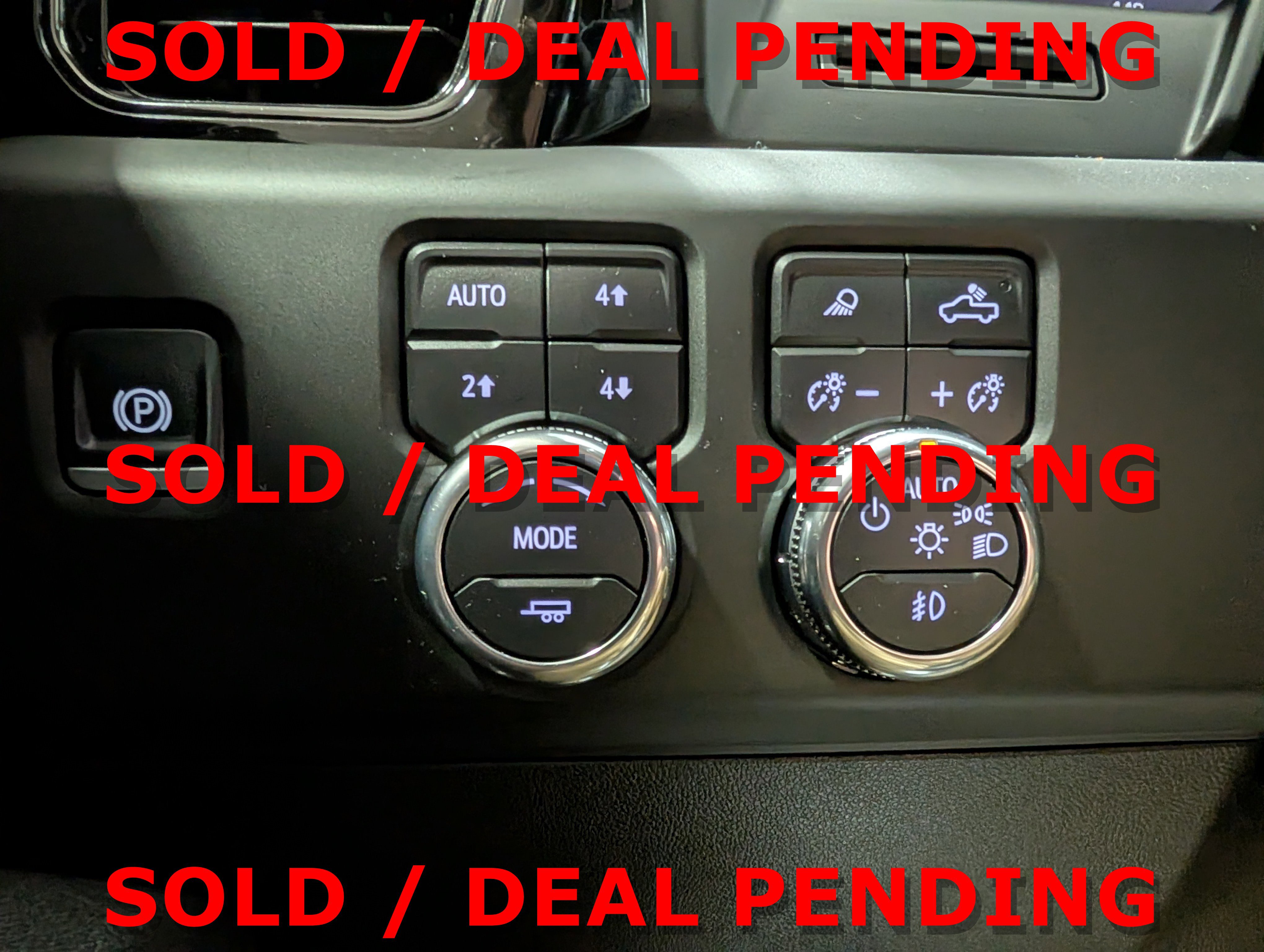 Used 2025 GMC Sierra 3500 AT4 image 25