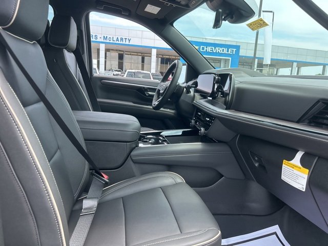 New 2025 Chevrolet Suburban Premier image 35