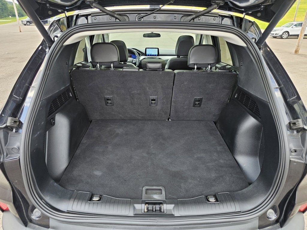 Used 2022 Ford Escape SEL w/ Technology Package image 16