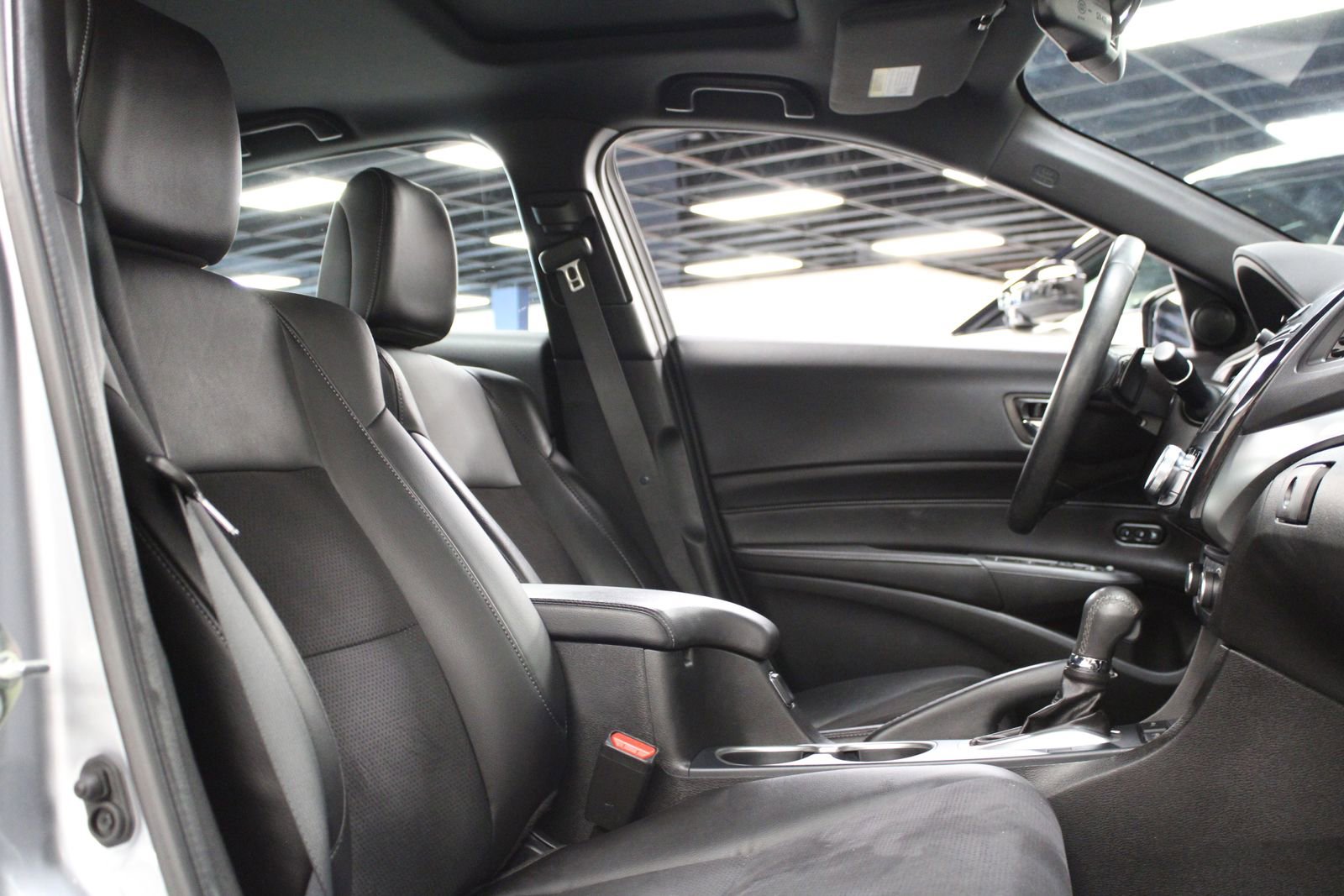 Used 2017 Acura ILX w/ Technology Plus & A-SPEC image 20