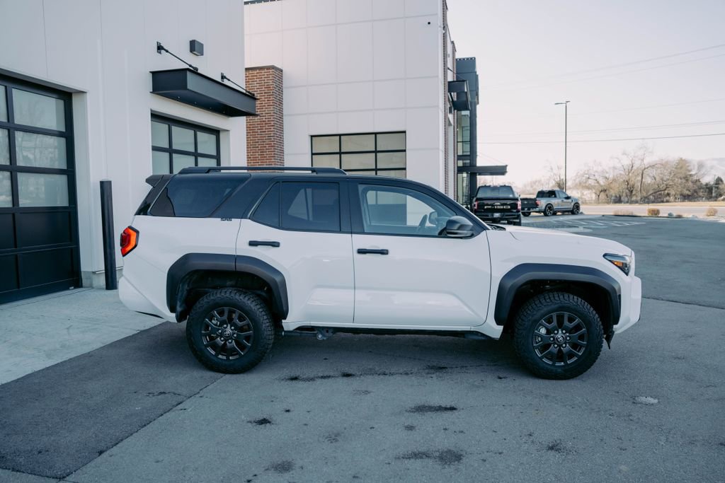 Used 2025 Toyota 4Runner SR5 image 5