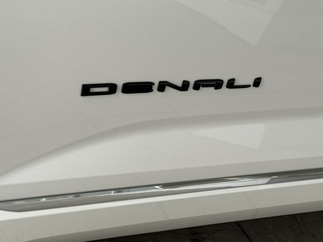 New 2026 GMC Terrain Denali w/ LPO, Black Badging Package AWD/4WD image 10