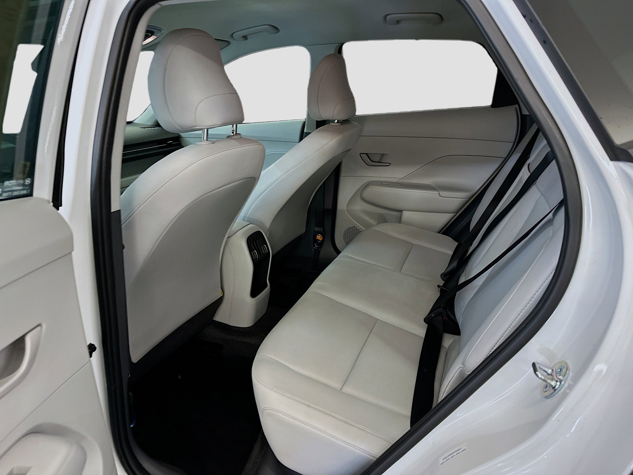 Used 2025 Hyundai Kona SEL image 29