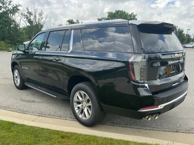 New 2026 Chevrolet Suburban Premier w/ Sun And Tow Package AWD/4WD image 6