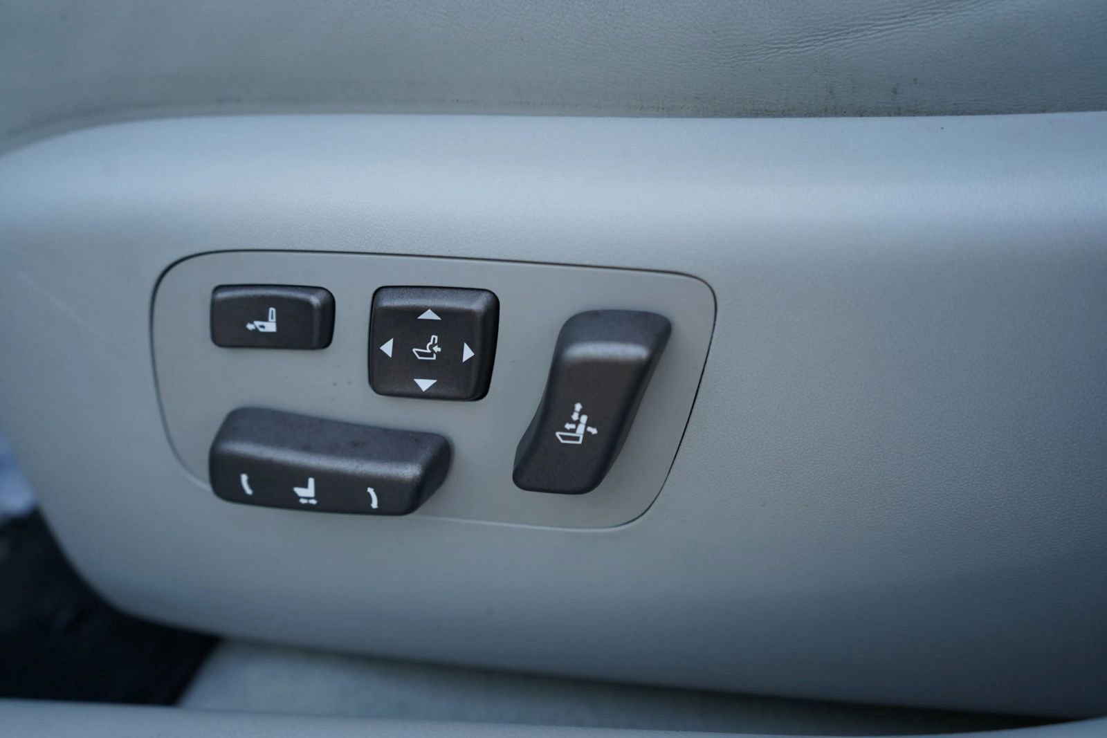 Used 2012 Lexus LS 460 image 10