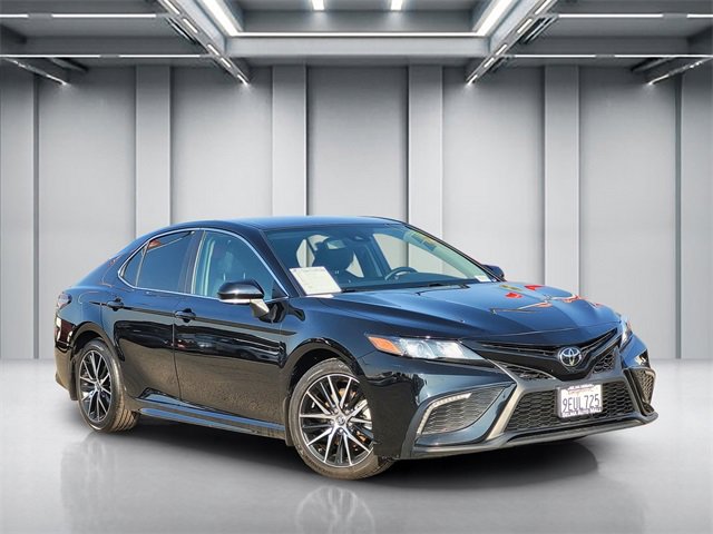Used 2023 Toyota Camry SE