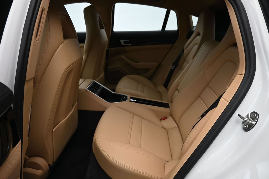 Certified 2023 Porsche Panamera 4S AWD/4WD image 7